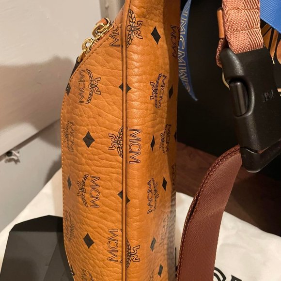 MCM Fursten Visetos Small Belt Bag - Picture 3 of 7